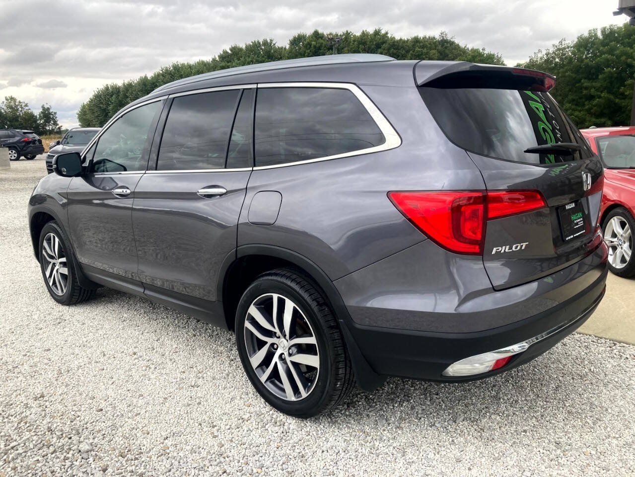 Used 2017 Honda Pilot Touring image 9
