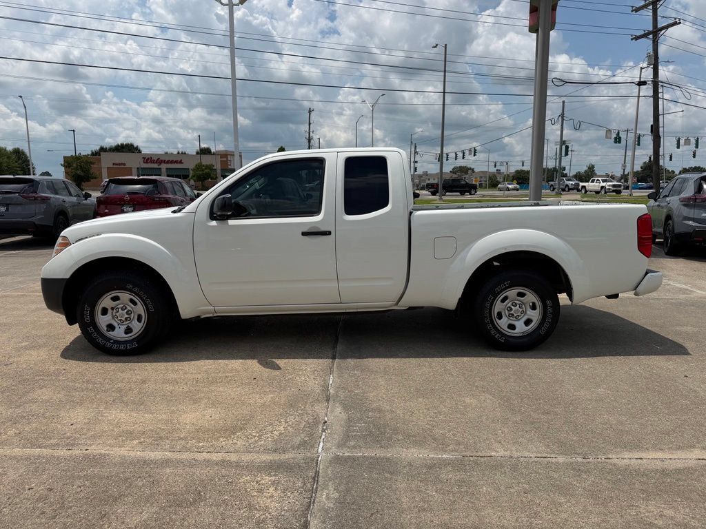 Used 2019 Nissan Frontier S RWD image 2