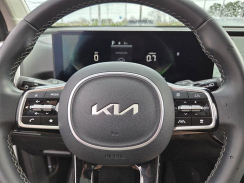 Used 2025 Kia Sorento S w/ Panoramic Sunroof Package image 21
