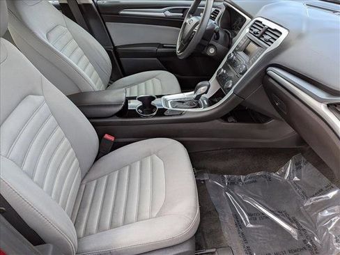Used 2015 Ford Fusion S image 19