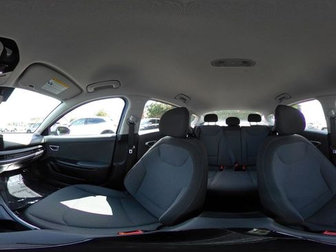 Used 2025 Kia K4 FWD image 43