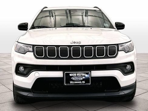 Used 2022 Jeep Compass Latitude AWD/4WD image 3
