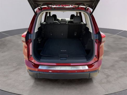 Used 2024 Nissan Rogue SV w/ SV Premium Package image 19