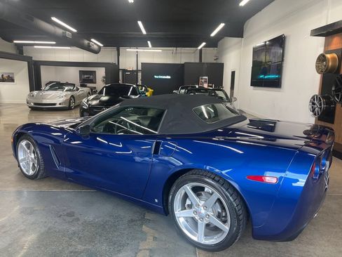 Used 2007 Chevrolet Corvette Convertible w/ Preferred Equipment Group RWD image 7