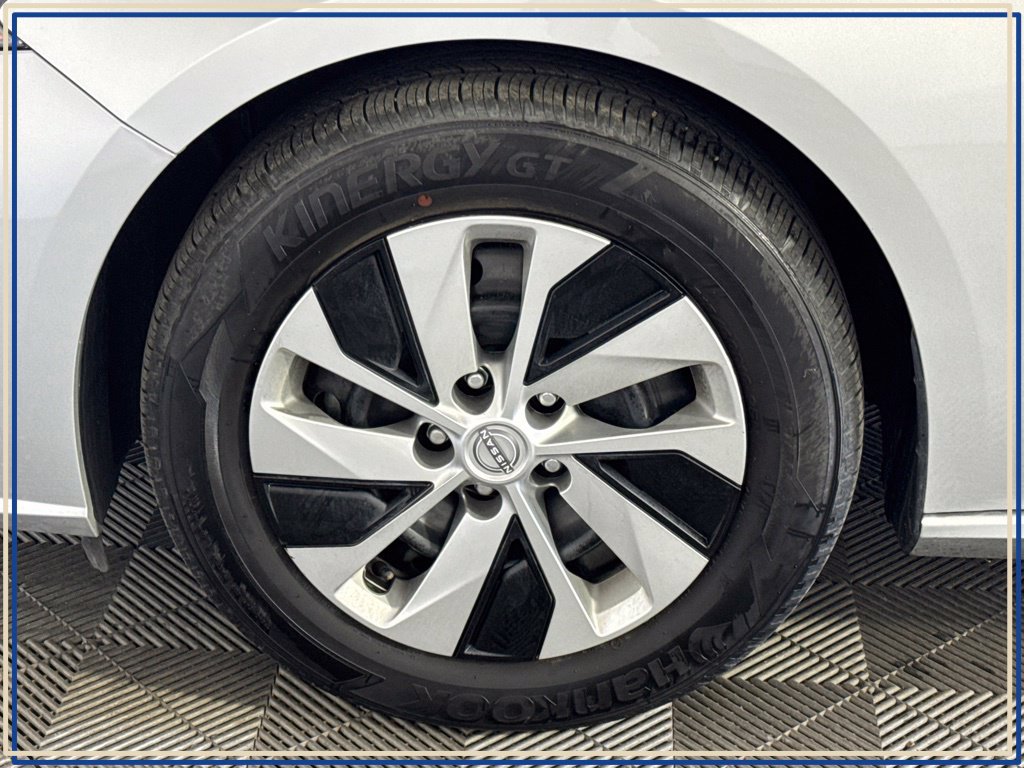 Used 2024 Nissan Altima 2.5 S FWD image 14