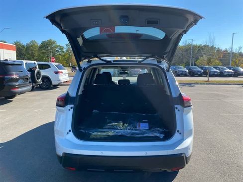 New 2026 Nissan Rogue SV image 6