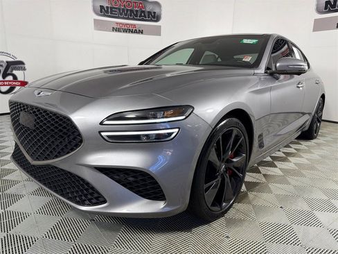 Used 2022 Genesis G70 3.3T image 9