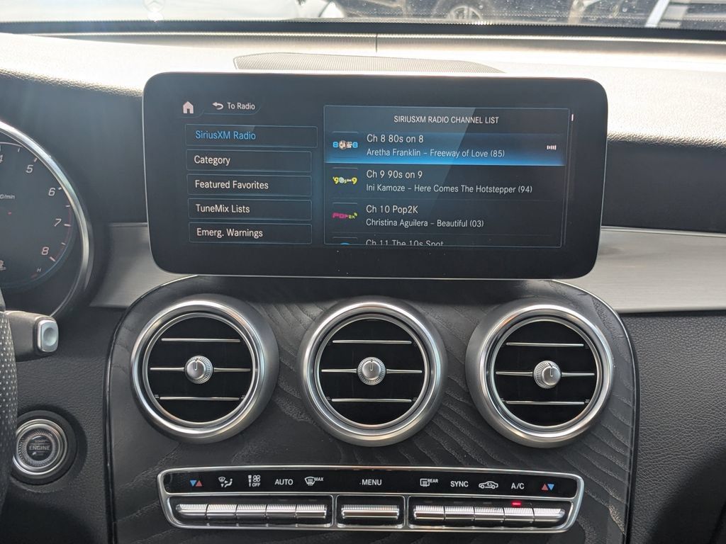 Used 2022 Mercedes-Benz GLC 300 w/ AMG Line image 5
