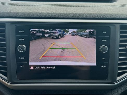 Certified 2021 Volkswagen Atlas Cross Sport SE w/ Panoramic Sunroof Package FWD image 13