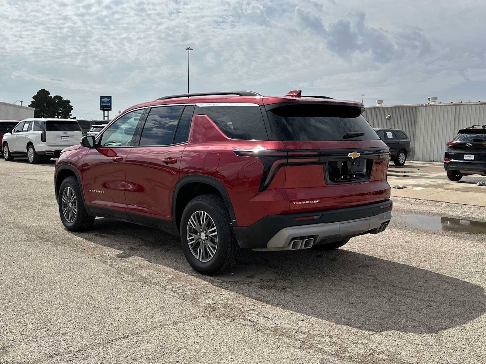 Used 2027 Chevrolet Traverse LT FWD image 12