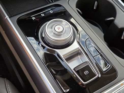 New 2026 Kia Carnival SX FWD image 15