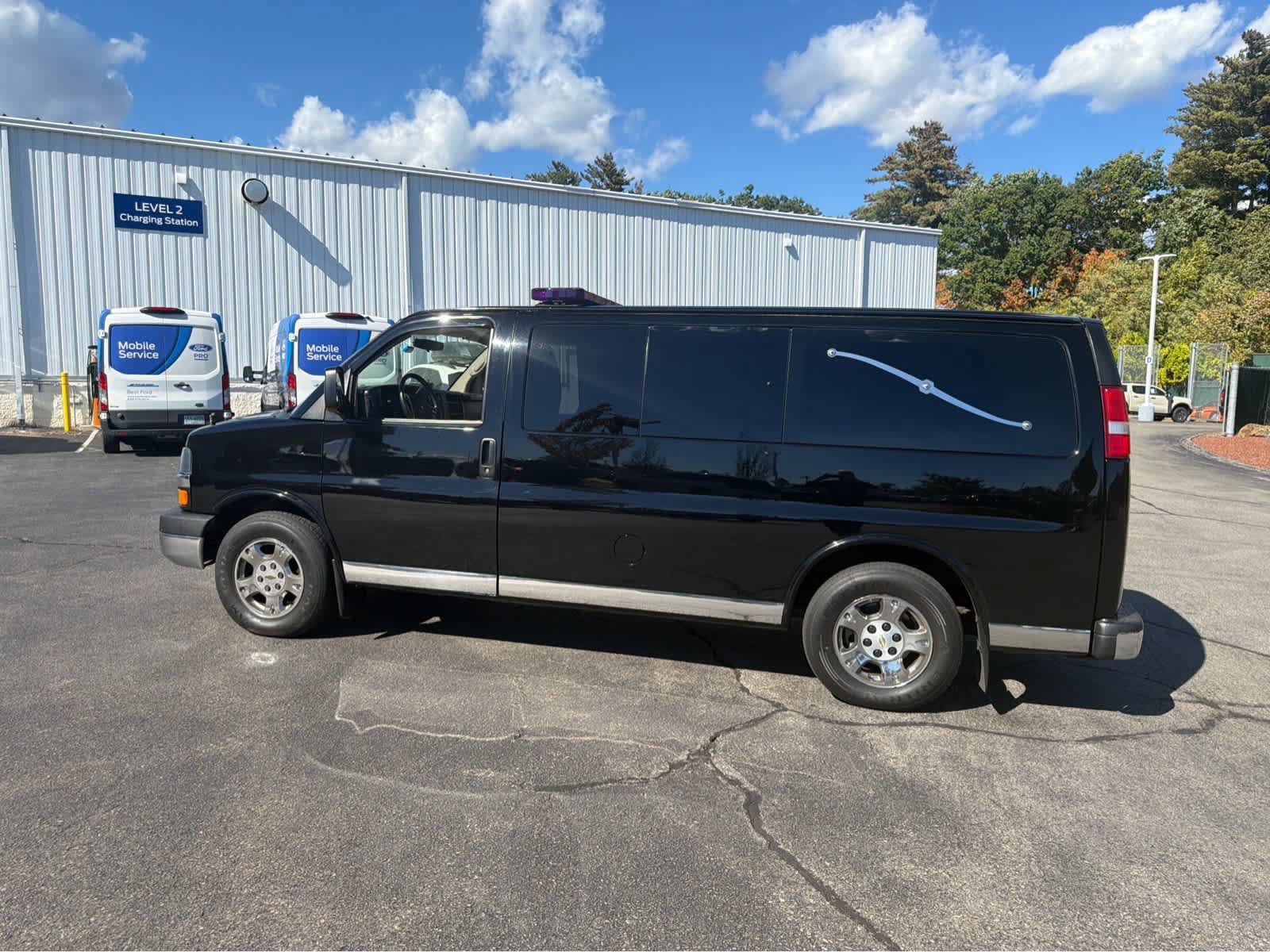 Used 2014 Chevrolet Express 1500 AWD image 1