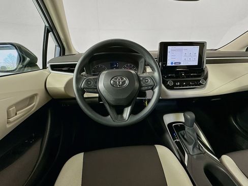 Used 2025 Toyota Corolla LE image 21