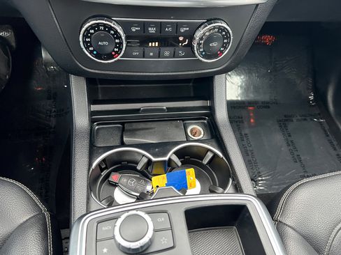 Used 2013 Mercedes-Benz ML 350 BlueTEC 4MATIC image 23