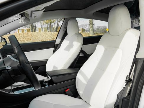 Used 2020 Tesla Model 3 Long Range image 12