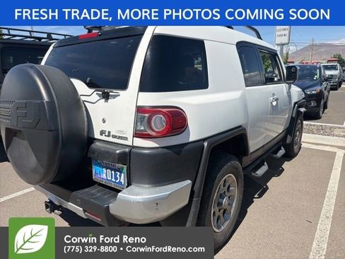Used 2013 Toyota FJ Cruiser 4WD w/ Upgrade Pkg image 5