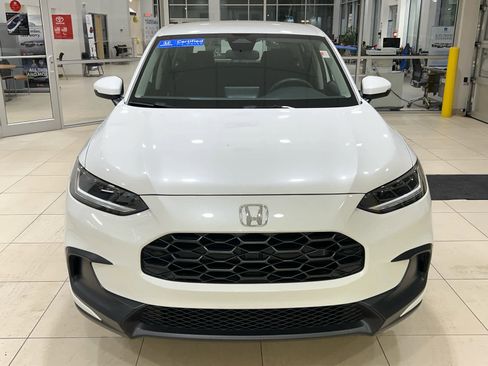 Certified 2023 Honda HR-V LX image 2