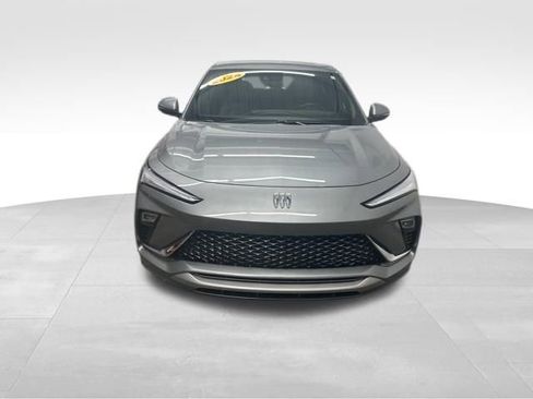 Used 2024 Buick Envista Avenir image 2