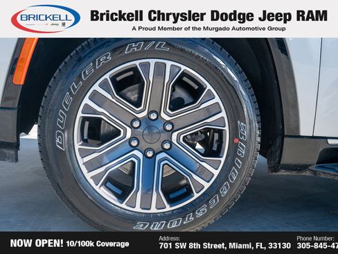 Used 2024 Jeep Wagoneer L Series II w/ Flexible Seating Group image 39