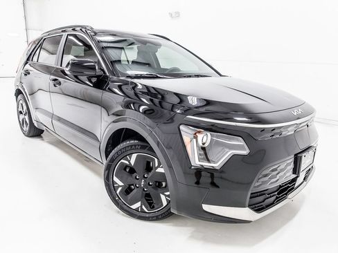 Used 2023 Kia Niro Wind FWD image 9