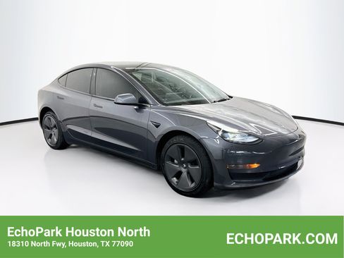 Used 2023 Tesla Model 3 Standard Range RWD image 1