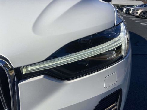 Certified 2023 Volvo XC60 B5 Ultimate w/ Climate Package image 5