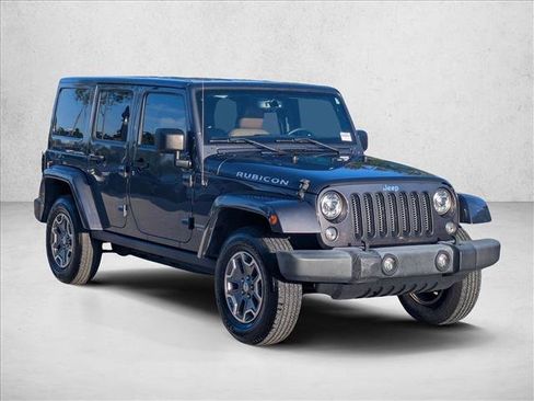 Used 2017 Jeep Wrangler Unlimited Rubicon w/ Connectivity Group AWD/4WD image 3