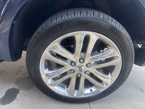 Used 2014 Ford F150 Limited image 24