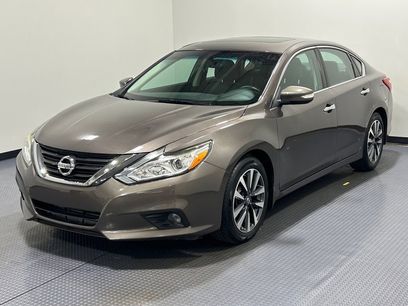 Used 2016 Nissan Altima 2.5 SV w/ Convenience Package