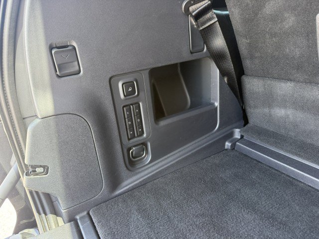 Used 2025 Lincoln Navigator Reserve AWD/4WD image 15