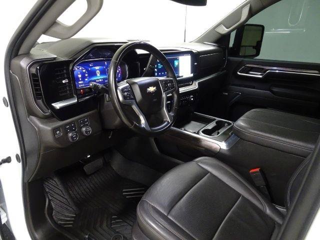 Used 2024 Chevrolet Silverado 2500 LTZ w/ LTZ Convenience Package AWD/4WD image 21