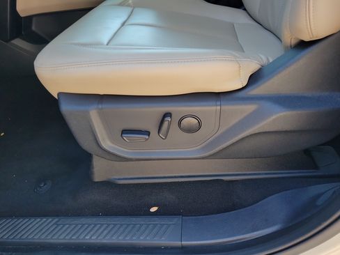 Used 2024 Ford Expedition Max XLT RWD image 18