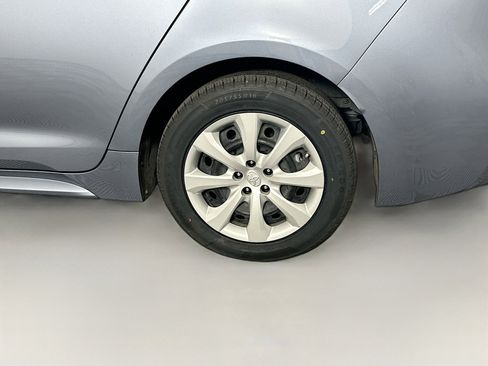 Used 2022 Toyota Corolla LE image 11