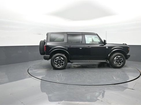 New 2026 Ford Bronco Outer Banks image 8