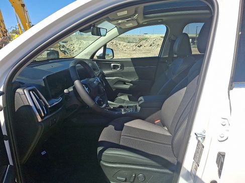 New 2026 Kia Sorento S w/ S Panoramic Sunroof Package image 9