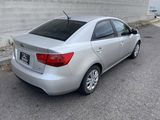 Used 2011 Kia Forte EX image 2