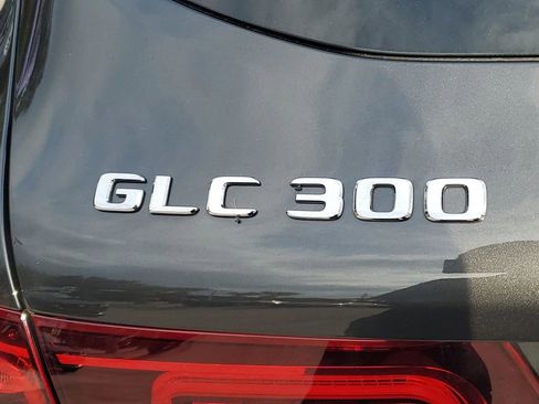 Used 2022 Mercedes-Benz GLC 300 w/ Premium Package Lite image 7
