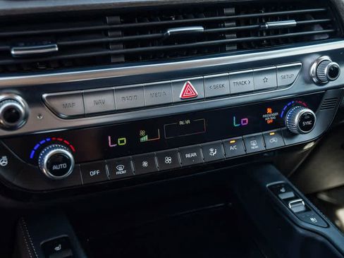 Used 2021 Kia Telluride SX w/ Nightfall Edition Package AWD/4WD image 22