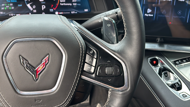Used 2025 Chevrolet Corvette Stingray Preferred Cpe w/ Z51 Performance Package RWD image 24