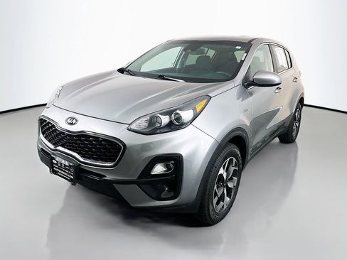 Used 2020 Kia Sportage LX image 3