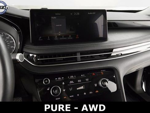 Used 2023 INFINITI QX60 Pure image 37