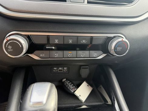 Used 2024 Nissan Altima 2.5 SR image 21