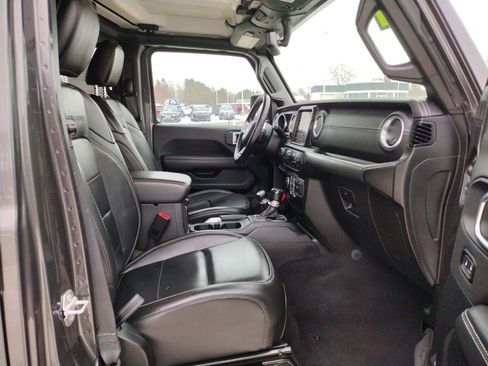 Used 2021 Jeep Gladiator Overland w/ Uconnect 4C Nav & Sound Group image 9
