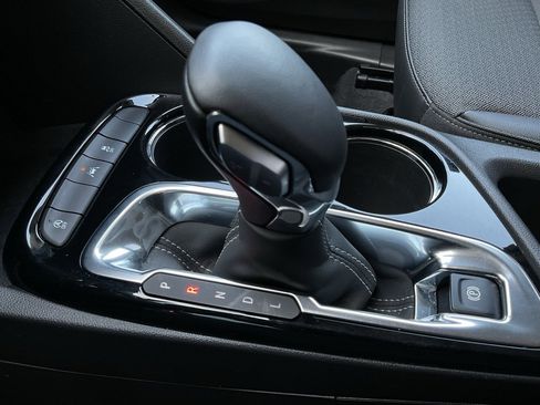 Used 2025 Buick Encore GX Preferred image 35