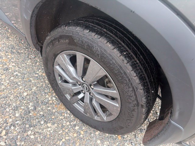 Used 2025 Nissan Pathfinder S FWD image 34