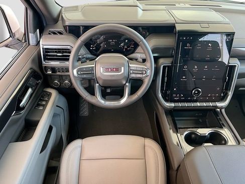 New 2026 GMC Yukon XL Elevation image 16