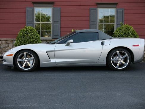 Used 2008 Chevrolet Corvette Convertible w/ Preferred Equipment Group RWD image 4