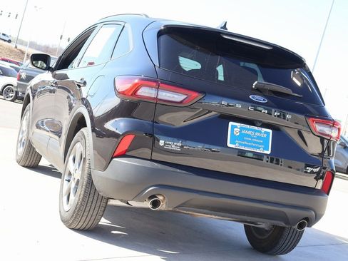 Used 2025 Ford Escape ST-Line image 3
