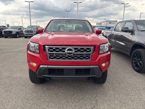 Used 2022 Nissan Frontier SV w/ Technology Package image 16