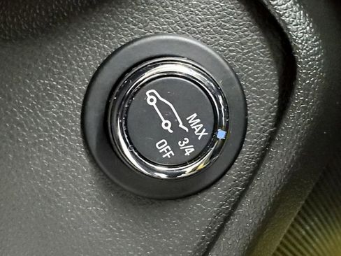 Used 2024 Chevrolet TrailBlazer RS w/ Convenience Package image 28